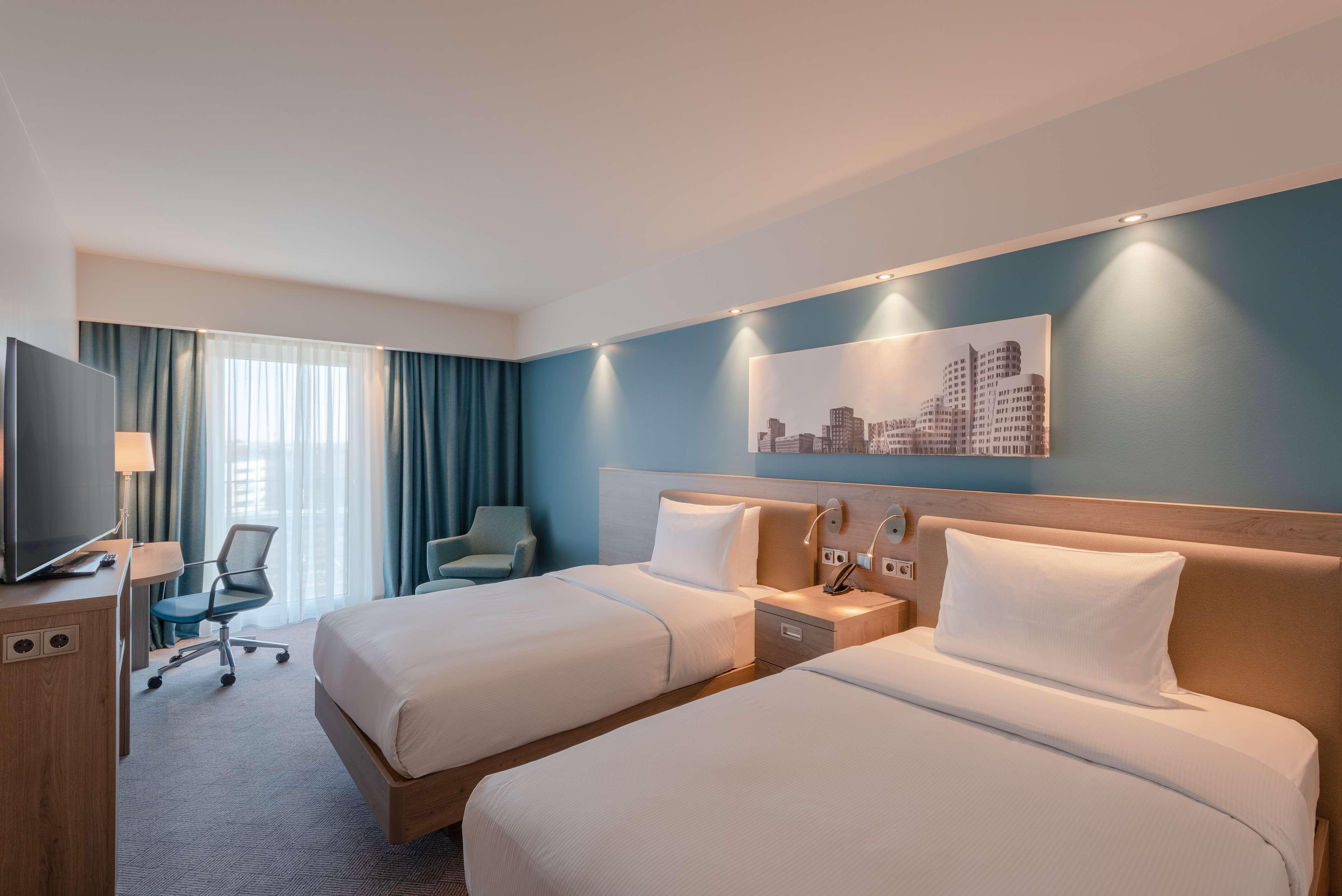 Hampton By Hilton Duesseldorf City Centre ภายนอก รูปภาพ