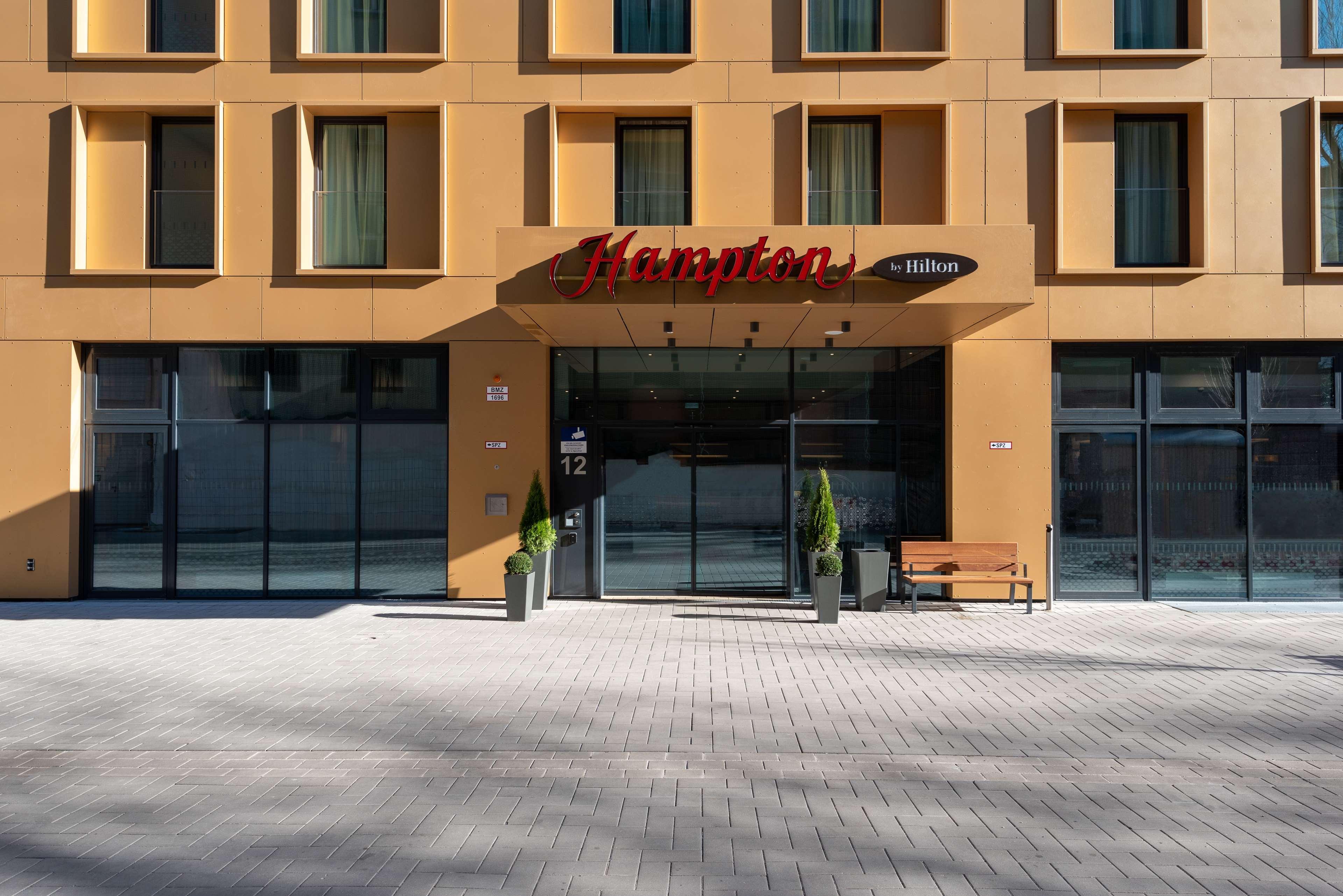 Hampton By Hilton Duesseldorf City Centre ภายนอก รูปภาพ