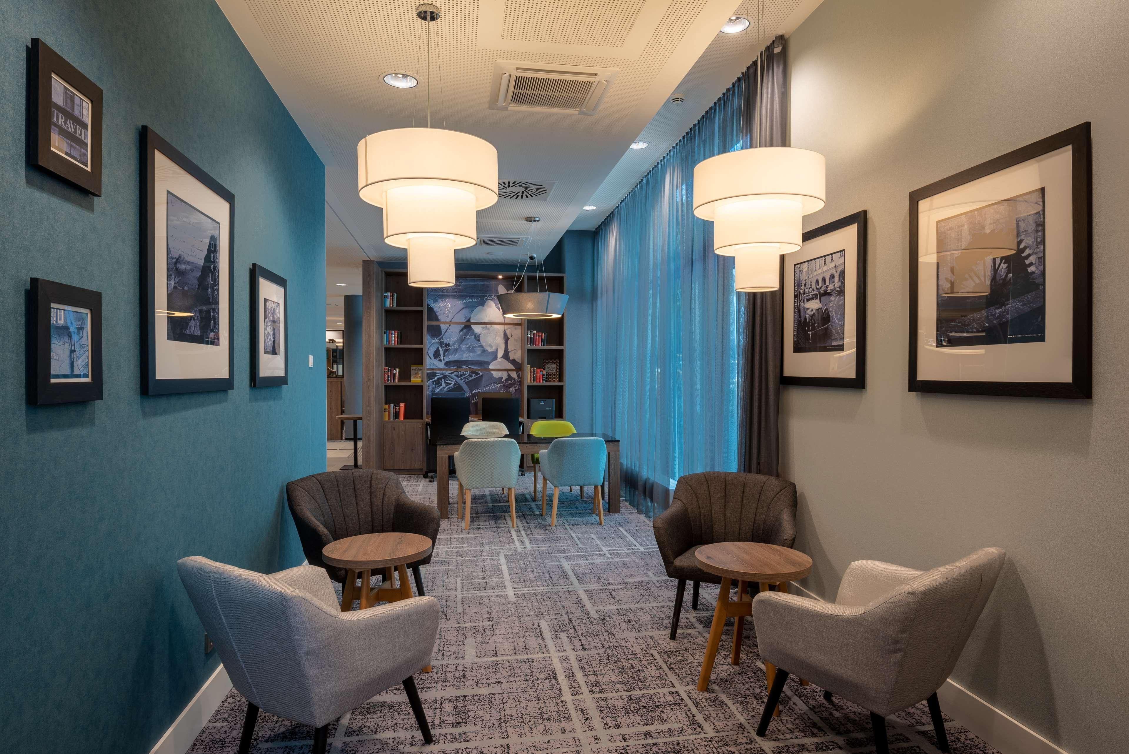 Hampton By Hilton Duesseldorf City Centre ภายนอก รูปภาพ