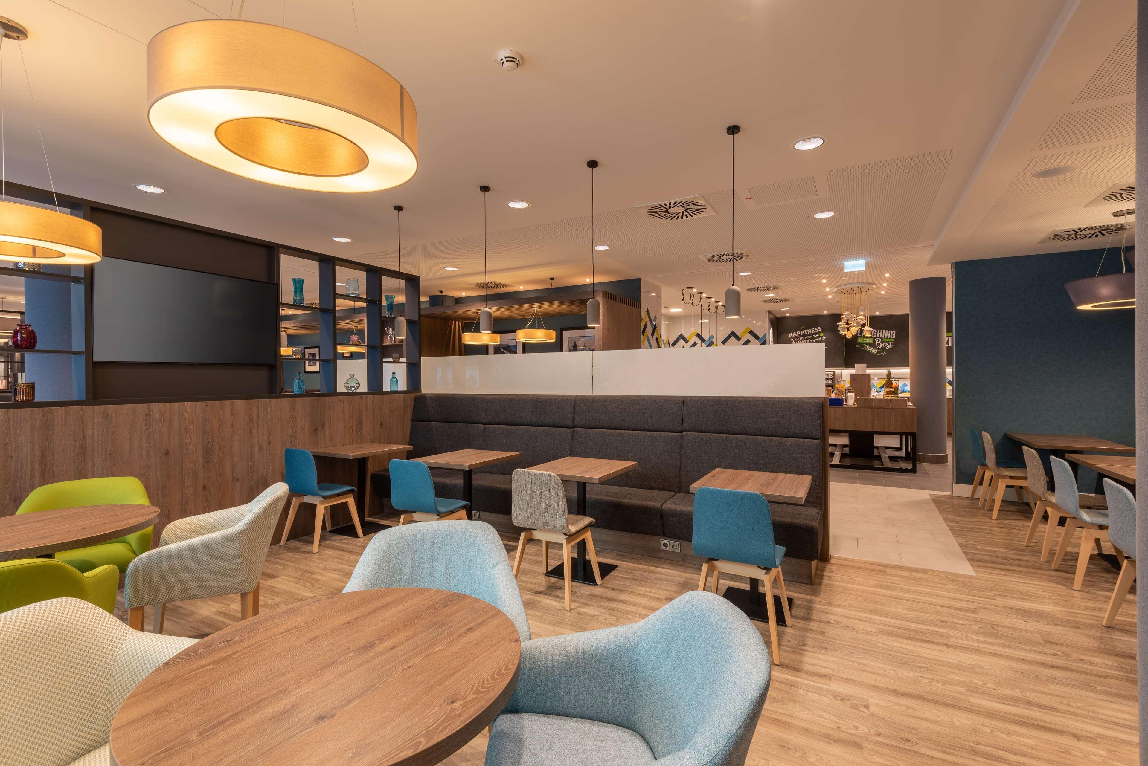 Hampton By Hilton Duesseldorf City Centre ภายนอก รูปภาพ