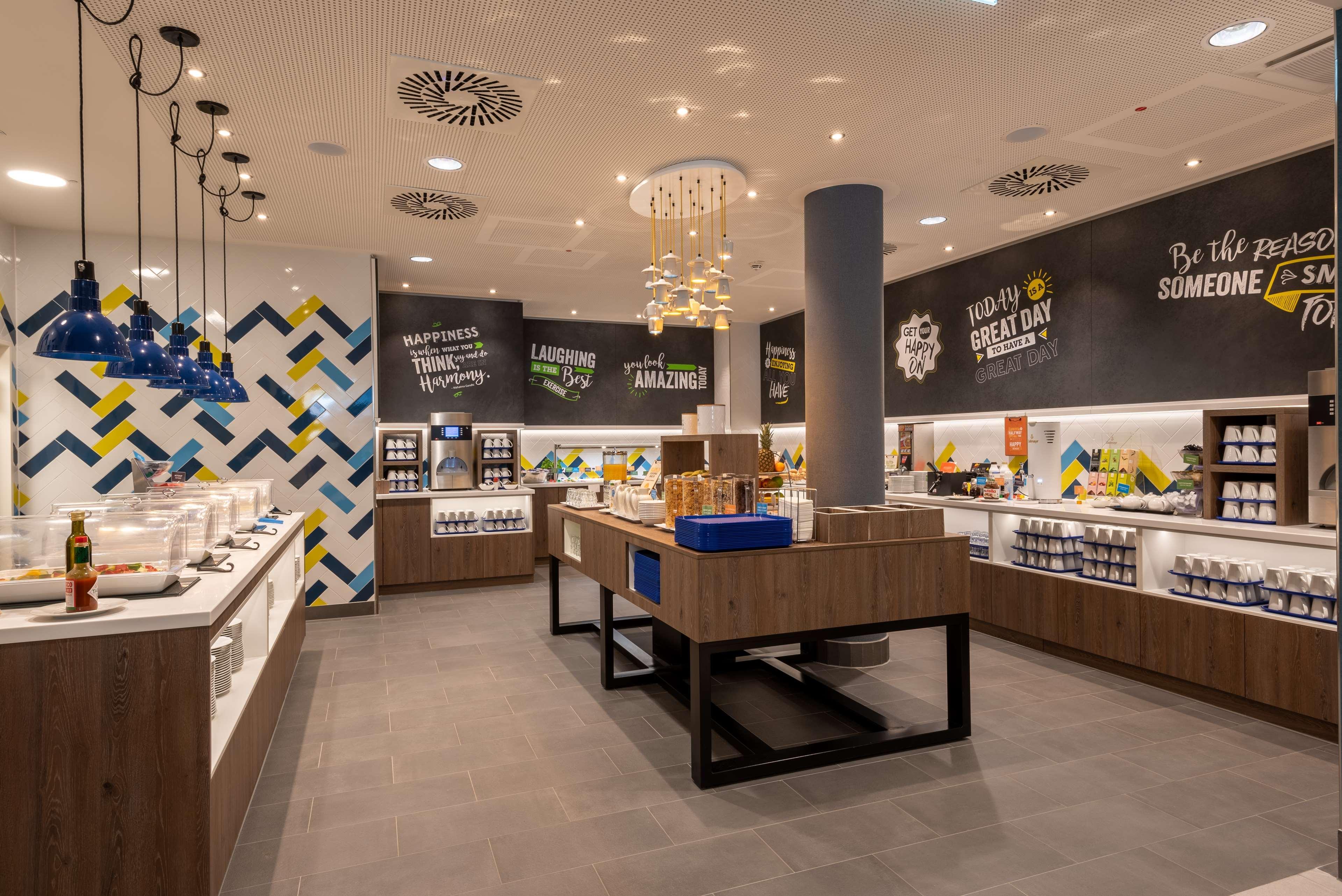 Hampton By Hilton Duesseldorf City Centre ภายนอก รูปภาพ