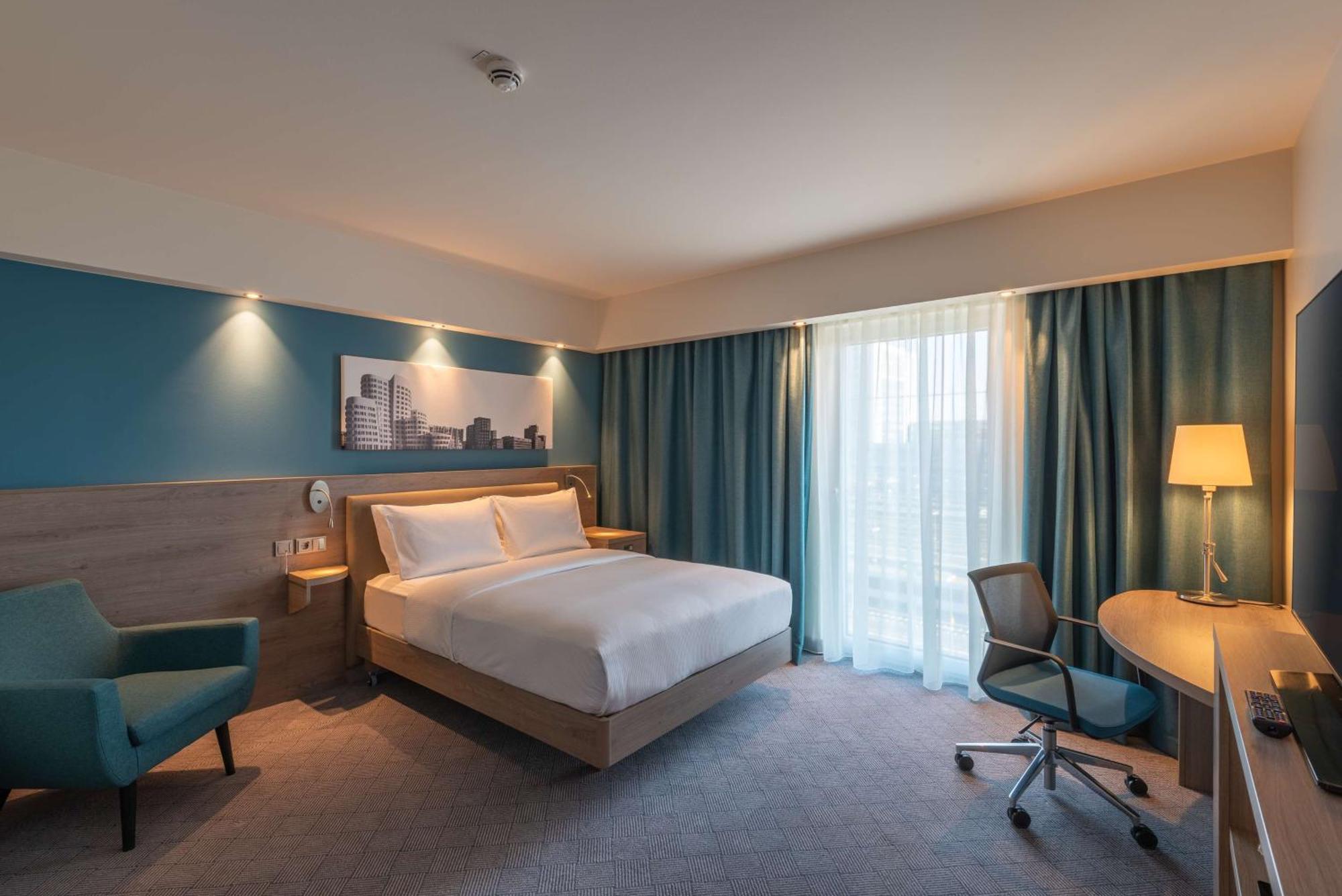 Hampton By Hilton Duesseldorf City Centre ภายนอก รูปภาพ
