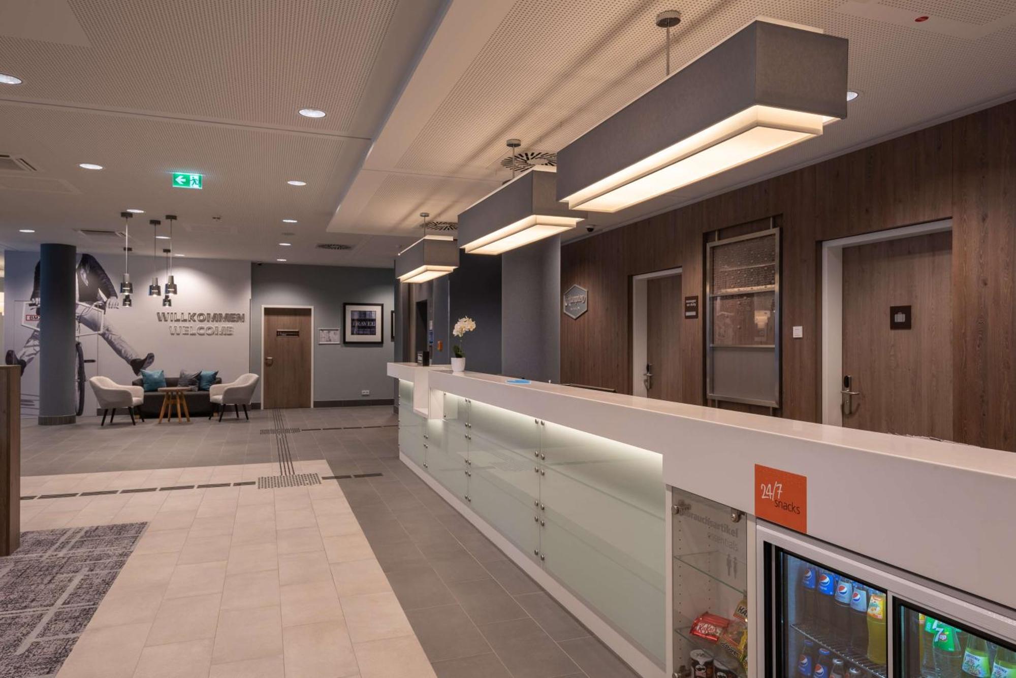 Hampton By Hilton Duesseldorf City Centre ภายนอก รูปภาพ